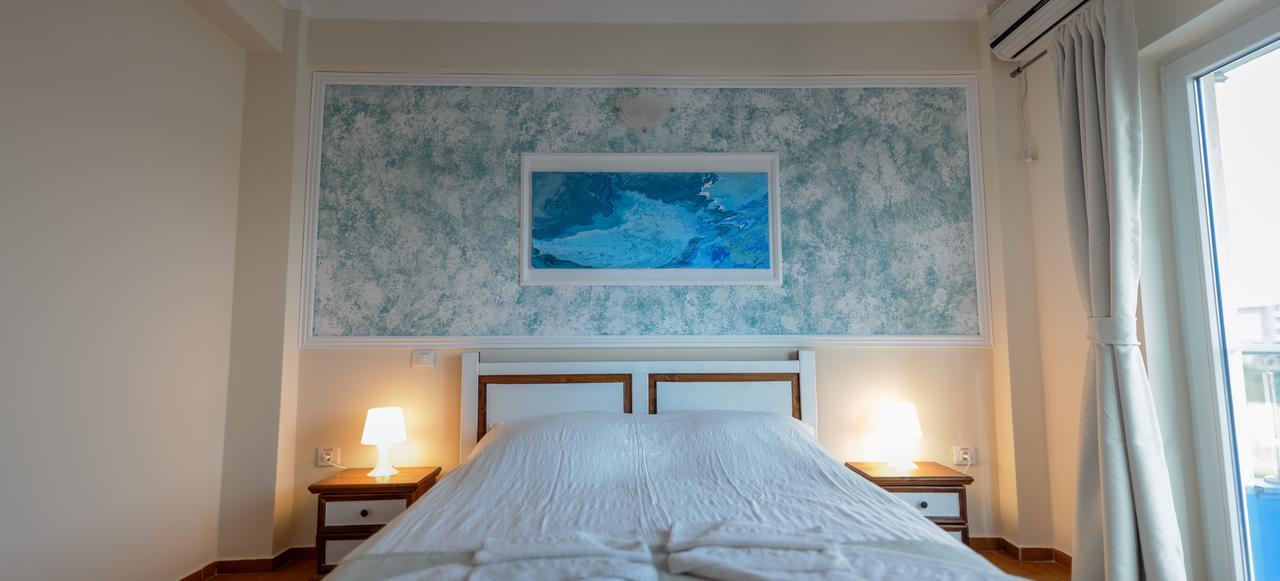 Atena Hotel คอสติเนช ภายนอก รูปภาพ